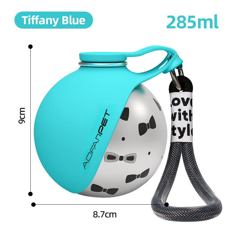 Water in One Hand for Your Dog Anywhere